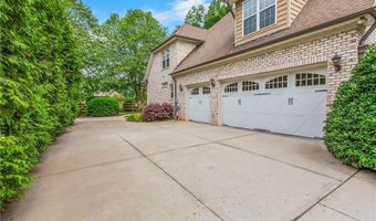 215 Essex Farm Rd, Advance, NC 27006