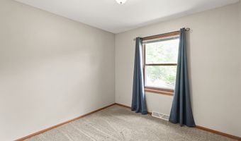 5423 Norris St, Ames, IA 50014