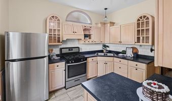 407 E 9th St, Alton, IL 62002