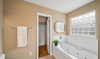5309 Richmond Dr, Bartlesville, OK 74006