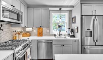 1 Fried Ave, Bristol, RI 02809