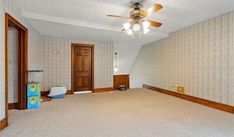 205 S Ford St, Anamosa, IA 52205