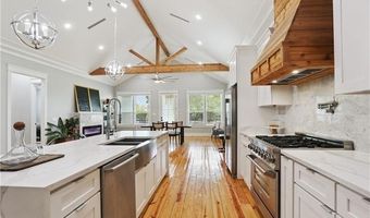 2313 AYCOCK St, Arabi, LA 70032