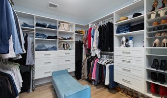 1046 Ocean Rd, Narragansett, RI 02882
