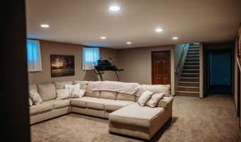 38404 142nd St, Aberdeen, SD 57401