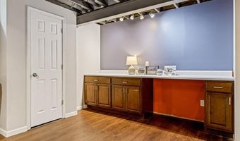 404 Arbor Spring Dr, Ballwin, MO 63021