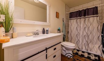 5 Longhorn Dr, Cody, WY 82414