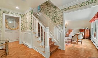26 Bradrick Ln, Allendale, NJ 07401