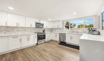 25311 Pike Rd, Laguna Hills, CA 92653