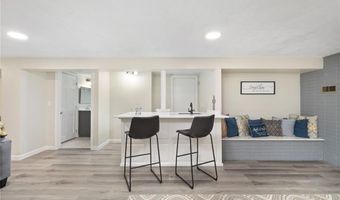 103 BIRCHWOOD Dr, North Kingstown, RI 02852