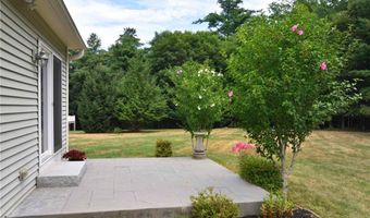 120 Country Meadow Ln, Glocester, RI 02814
