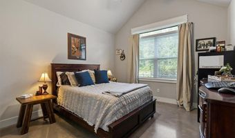11 Epping Dr, Bella Vista, AR 72714