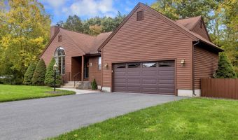 111 Cottonwood Ln, Agawam, MA 01001
