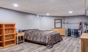 417 Candia Rd, Chester, NH 03036