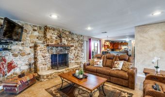 300 County Road 324, Adkins, TX 78101