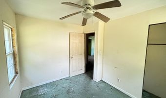 121 Forest Pl, Aberdeen, NC 28315