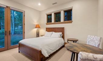 691 Pfister Dr, Aspen, CO 81611
