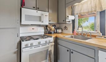 3515 N Bliss Rd, Alma, MI 48801