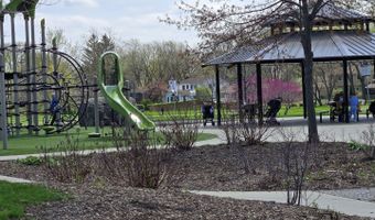 1955 N Stillwater Rd, Arlington Heights, IL 60004