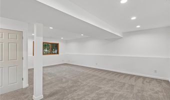 14786 Hallmark Dr, Apple Valley, MN 55124