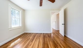 45 Old Phinney's Ln, Barnstable, MA 02630