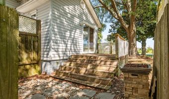 1610 Nc-102 E, Ayden, NC 28513