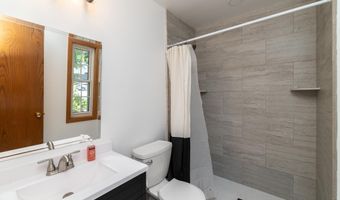 991 Cortland Dr, Apple Valley, MN 55124