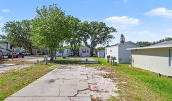 58 Leisure Dr, Auburndale, FL 33823