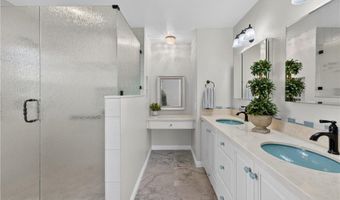 6701 E Leafwood Dr, Anaheim, CA 92807