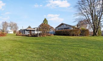 15 Winthrop Blvd, Cromwell, CT 06416