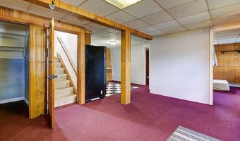 21 Beacon St, Johnston, RI 02919