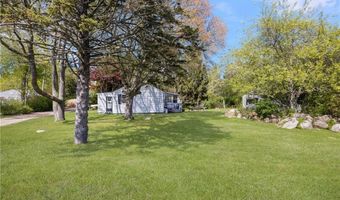 44 Kilburn St, Charlestown, RI 02813