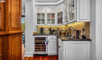 4075 NW CAMALA Dr, Albany, OR 97321