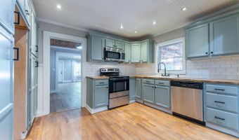 251 W Mark St, Batesville, AR 72501