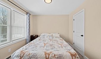 28 Murray Rd, Ashburnham, MA 01430