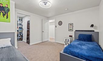 1046 W Hero Ct, Bluffdale, UT 84065
