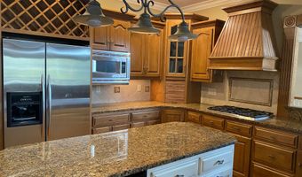 3475 Torrey Pines Dr, Akron, OH 44333