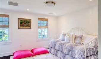 228 Bonnet Point Rd, Narragansett, RI 02882
