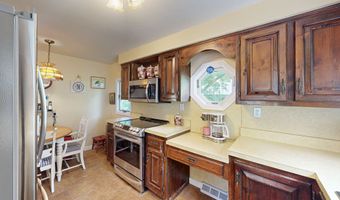 10 Baxter St, Danbury, CT 06811