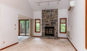 9 Sandy Brook Rd 2, Clinton, CT 06413