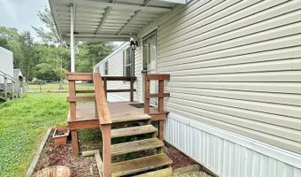 1032 LIBBY Ln, Barboursville, WV 25504