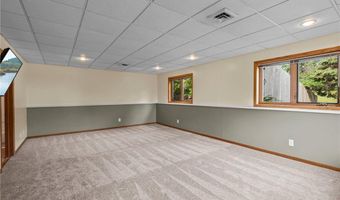 8315 141st St W, Apple Valley, MN 55124