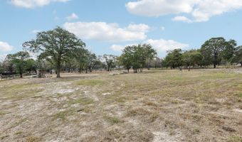 132 Wood Vly, Adkins, TX 78101