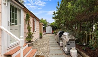 109 CENTRE St, Beach Haven, NJ 08008