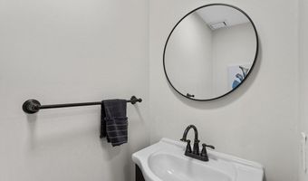 5257 Washington St 5257, Boston, MA 02132