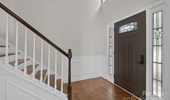 1904 Dearmon Dr, Charlotte, NC 28205
