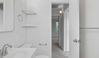 2641 S WALTER REED Dr B, Arlington, VA 22206
