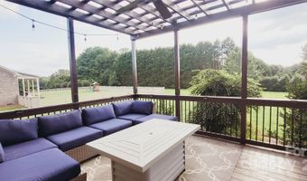 153 Caudle Meadows Dr, Advance, NC 27006