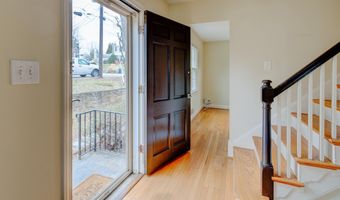 5214 DANBURY Rd, Bethesda, MD 20814