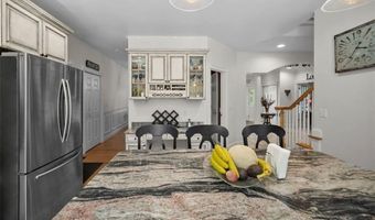 2 Scenic Ridge Ct, Coventry, RI 02816
